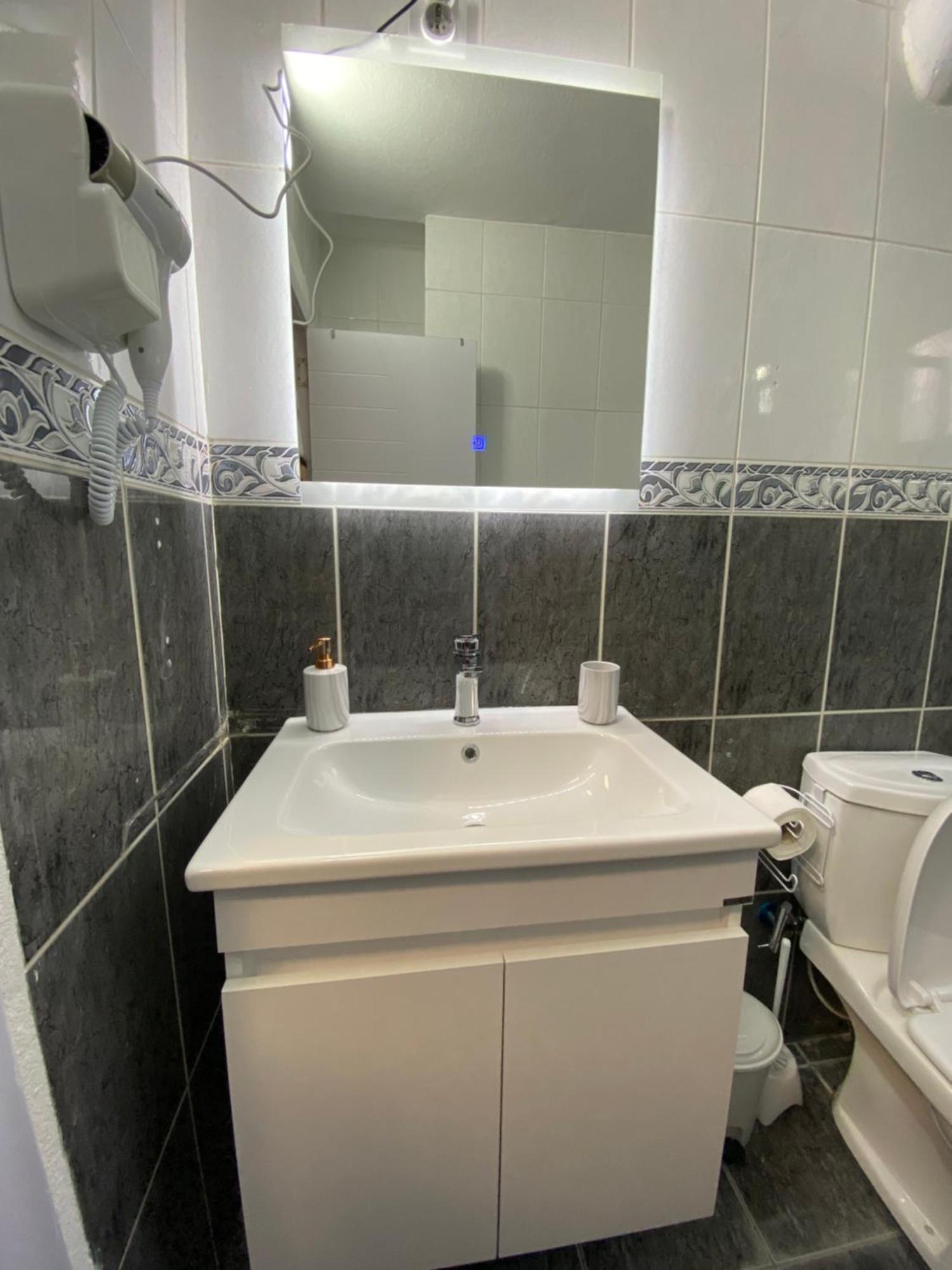 פרישטינה Hotspot Apartments - City Center מראה חיצוני תמונה